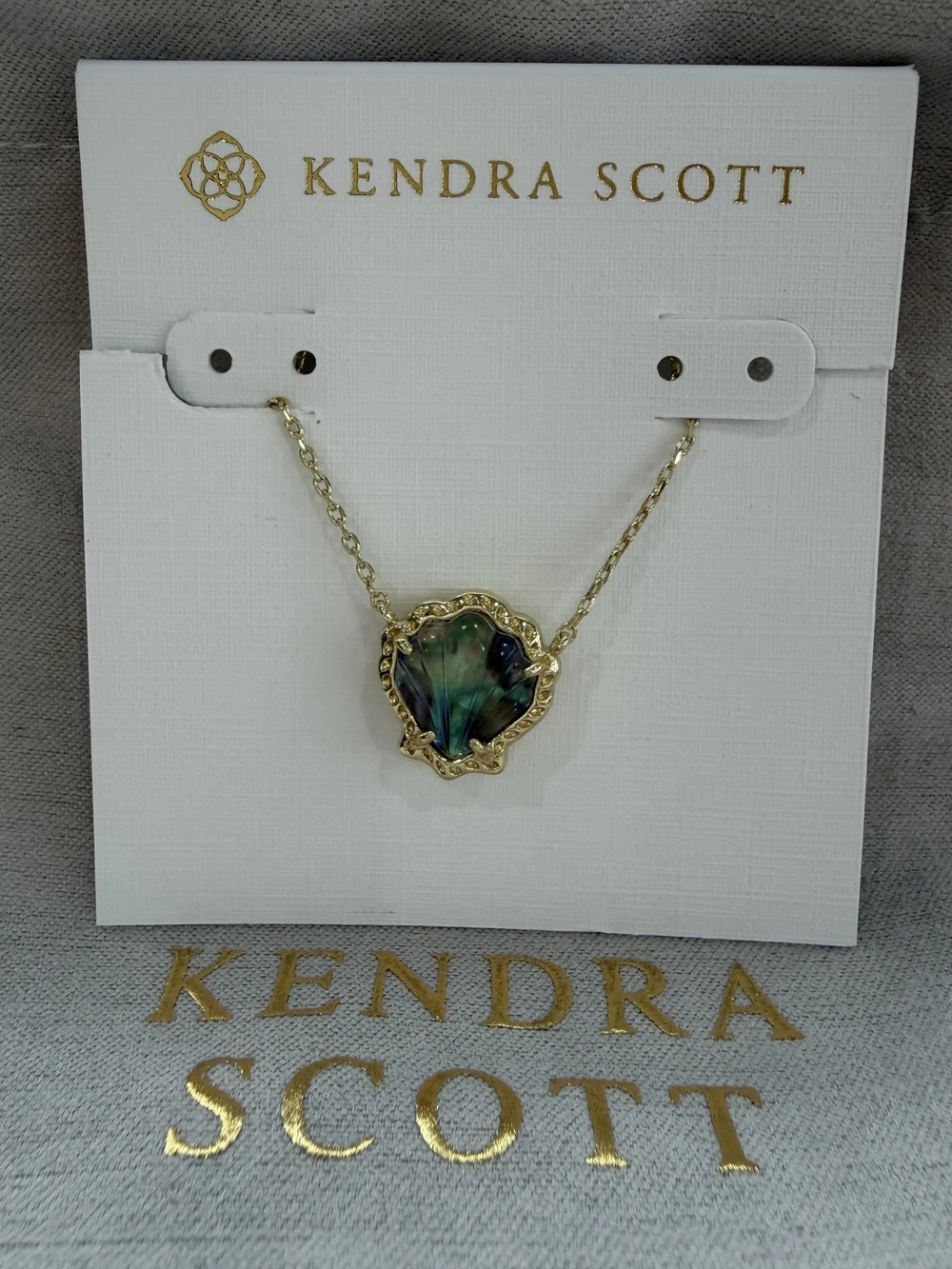 Kendra Scott necklace